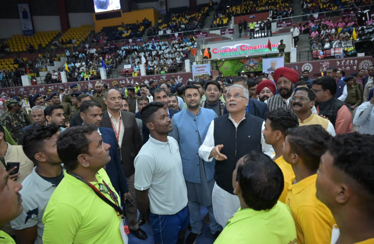 विशेष-लेख : छत्तीसगढ़िया ओलंपिक: छत्तीसगढ़ की माटी के पारंपरिक खेलों की बिखरी छटा