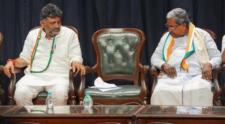 कर्नाटक में किसकी सरकार के बाद, कांग्रेस में किसको मिलेगा मुख्यमंत्री का कुर्सी ? सस्पेंस जारी