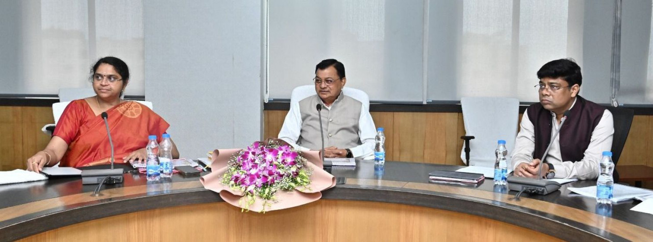 छत्तीसगढ़ में शराब दुकानों पर होगी कैशलेश व्यवस्था, होटल, ढाबों और फॉर्म हाउसों में अवैध शराब की बिक्री एवं सेवन पर लगेगी रोक